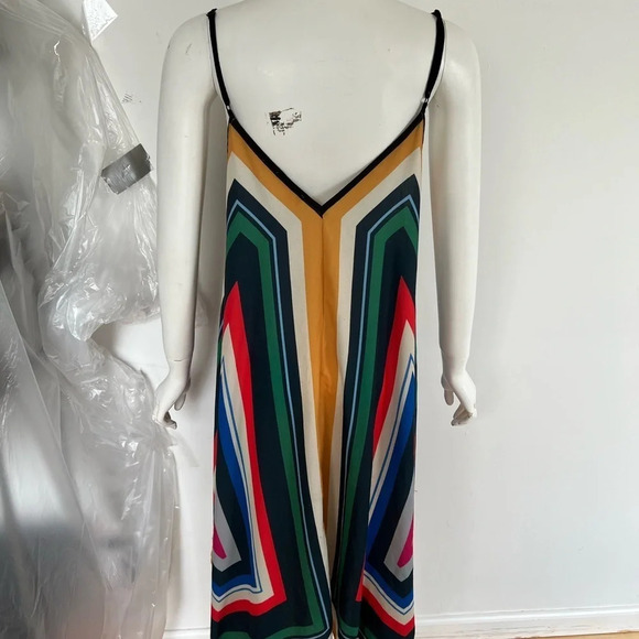 Jealous Tomato Adjustable Strap Geometric Print V-neck Maxi Dress Size Small - Picture 6 of 8